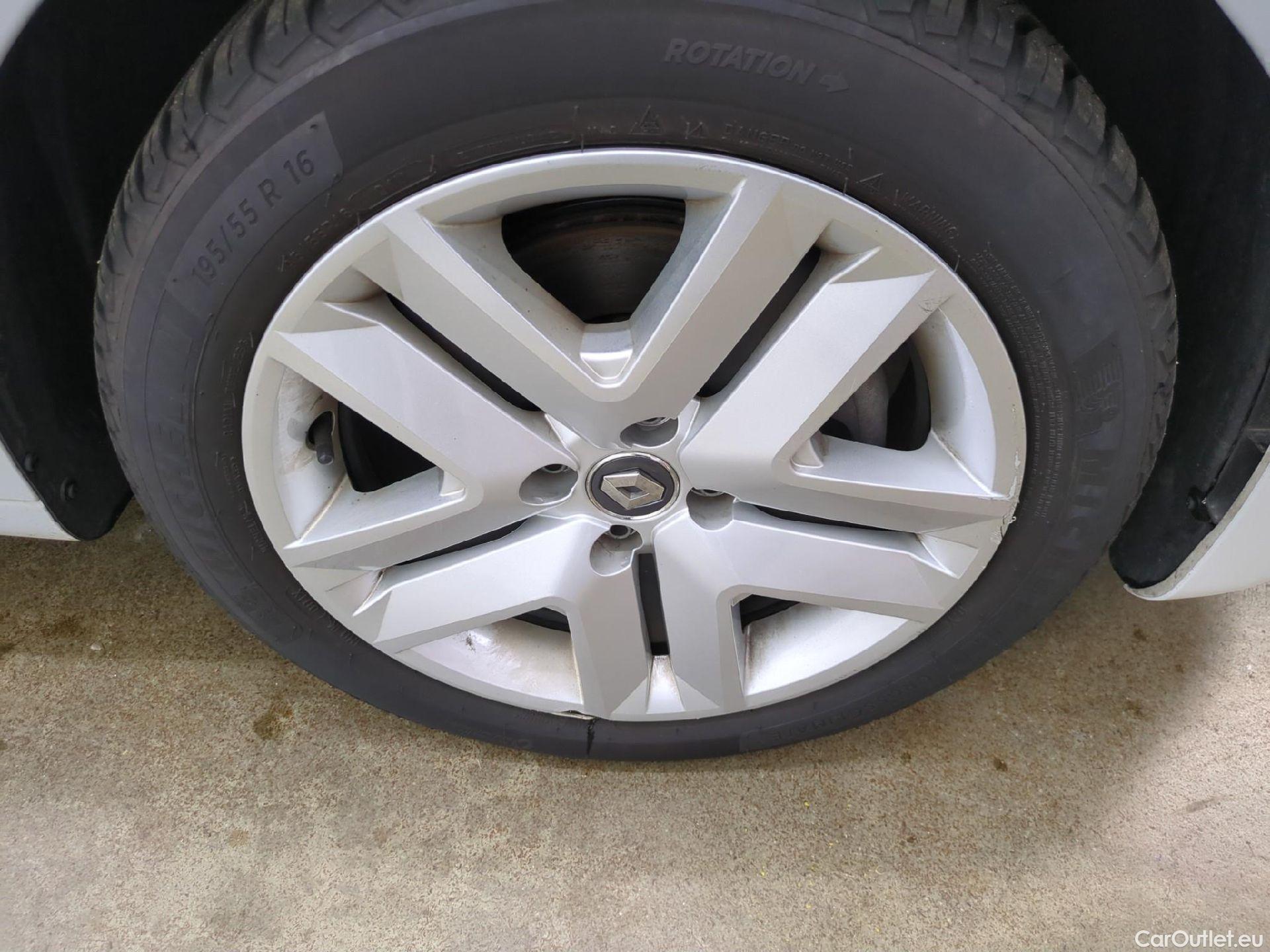  Renault  Clio  V Business 1.6 E-TECH Hybrid 140CV BVA6 E6d #19