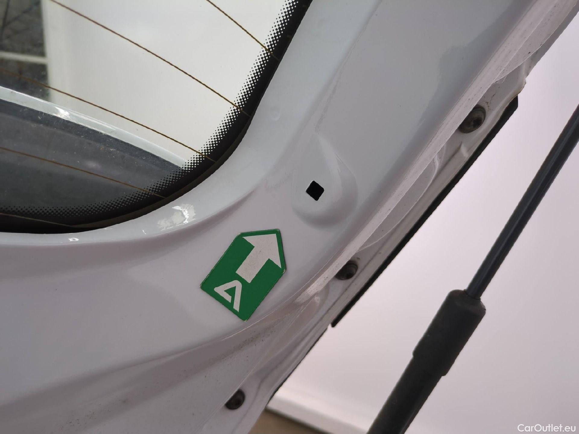  Renault  Clio  V Business 1.6 E-TECH Hybrid 140CV BVA6 E6d #14