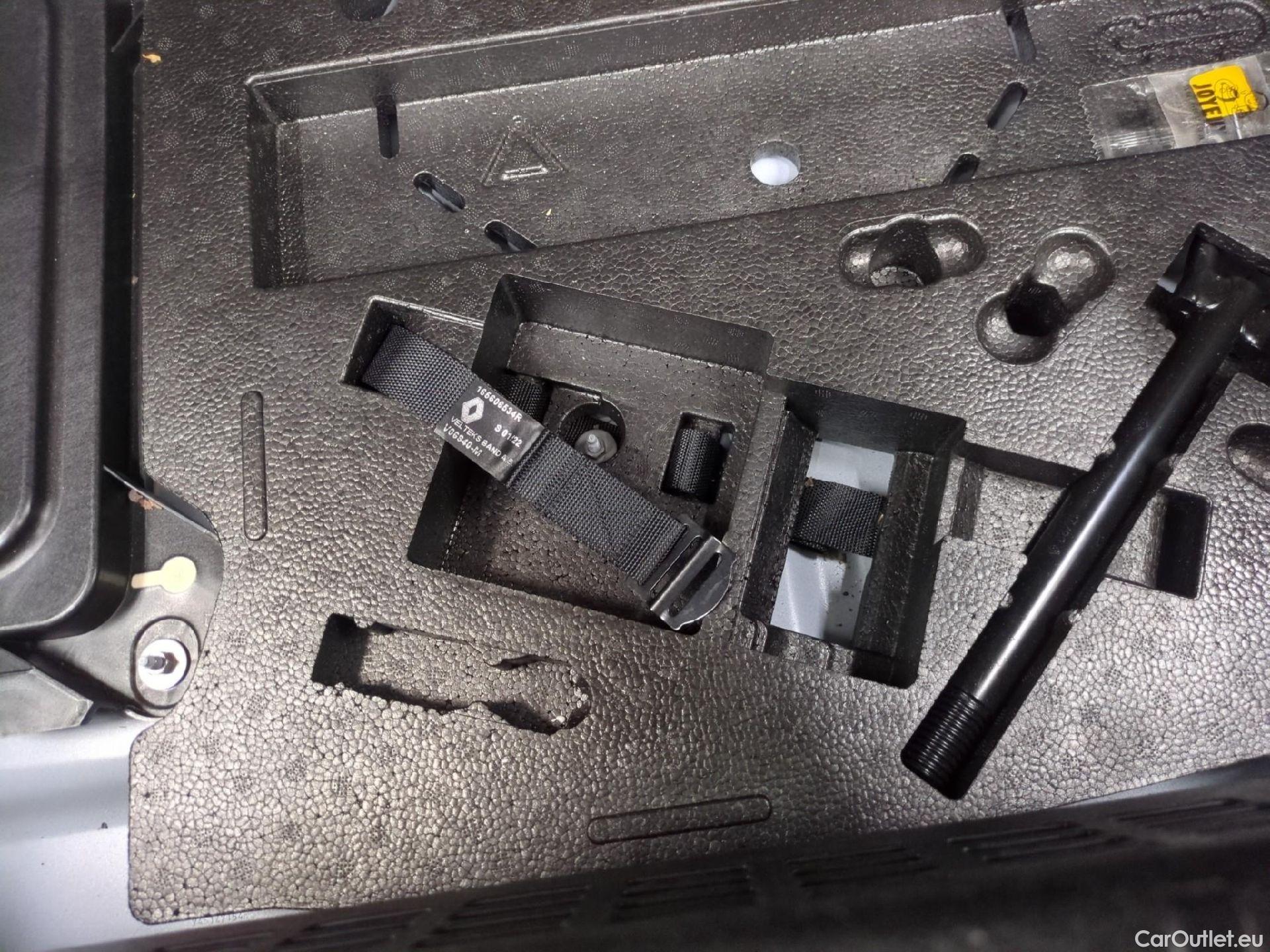  Renault  Clio  V Business 1.6 E-TECH Hybrid 140CV BVA6 E6d #15