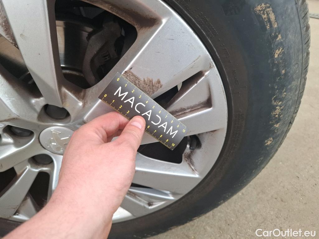  Peugeot  3008  Active Pack 1.5 HDi 130CV BVA8 E6d #33