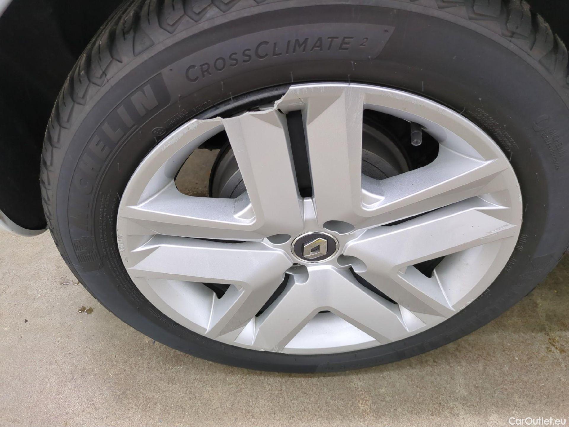  Renault  Clio  V Business 1.6 E-TECH Hybrid 140CV BVA6 E6d #21