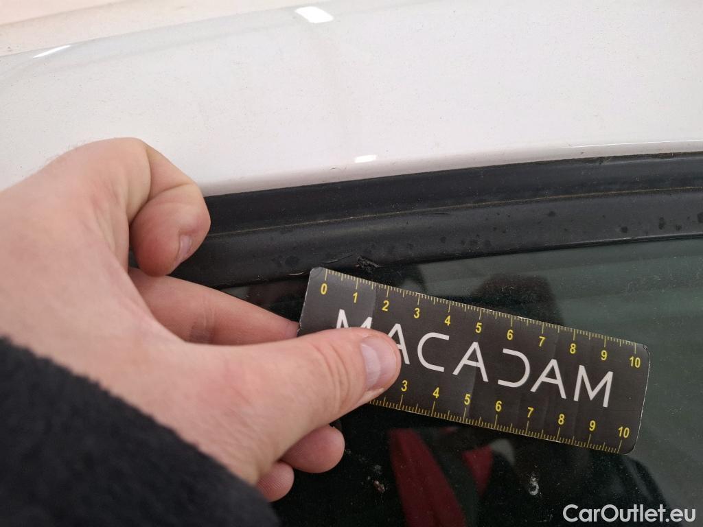  Peugeot  208  Affaire Pro 1.6 HDi 75CV BVM5 E6 #33