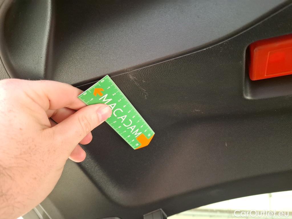  Peugeot  2008  Allure Pack 1.5 HDi 110CV BVM6 E6d #10