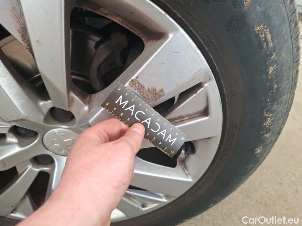  Peugeot  3008  Active Pack 1.5 HDi 130CV BVA8 E6d #32