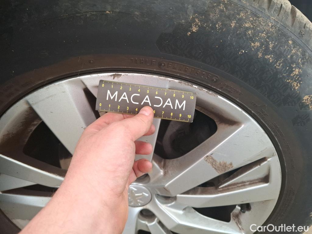  Peugeot  3008  Active Pack 1.5 HDi 130CV BVA8 E6d #31