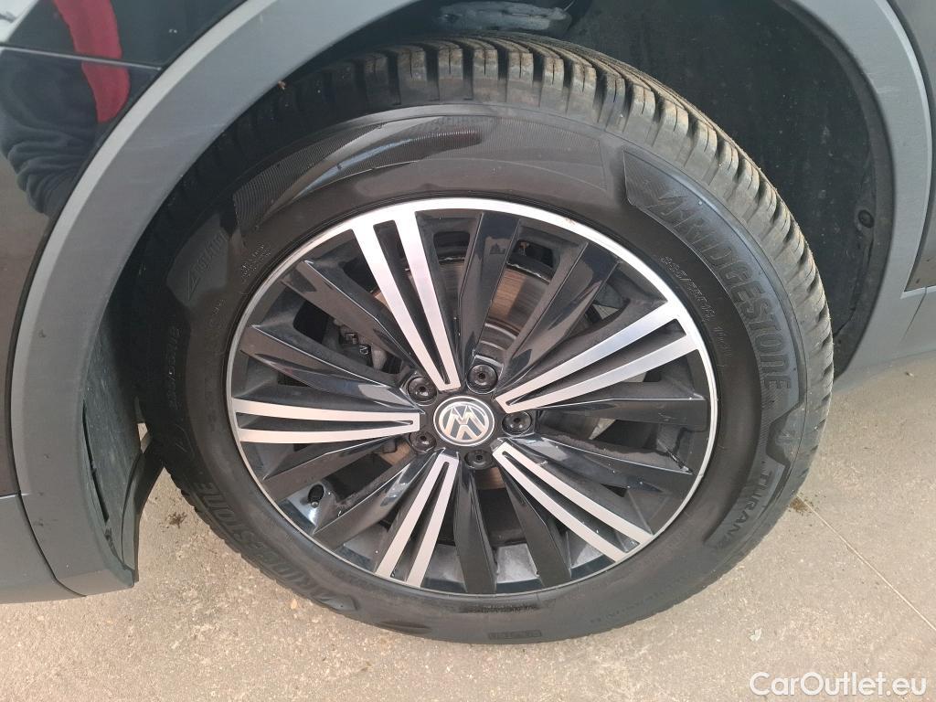  Volkswagen  Tiguan VOLKSWAGEN  5p SUV 2.0 TDI 150 DSG7 Carat Exclusive #23