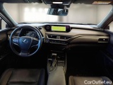  Lexus  UX LEXUS  / 2018 / 5P / SUV HYBRID LURY 4WD #3
