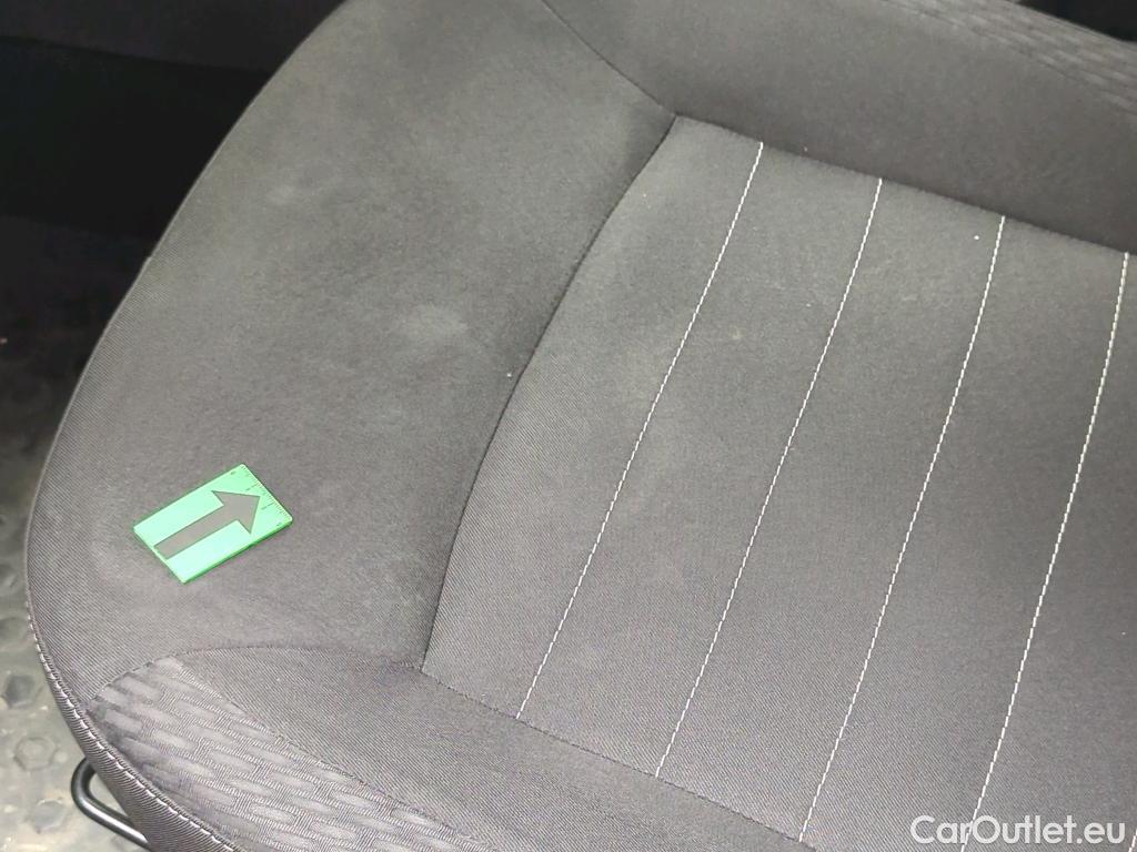  Dacia  Logan 0.9 TCe 90CP Laureate_Groupama #32