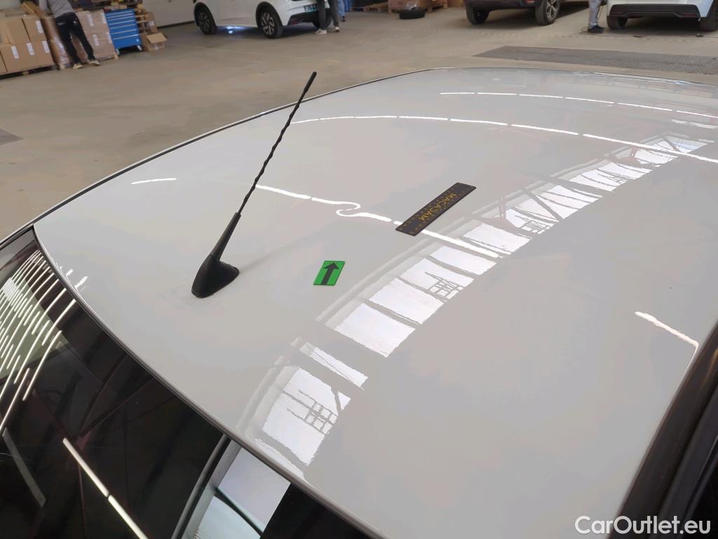  Dacia  Logan 0.9 TCe 90CP Laureate_Groupama #7