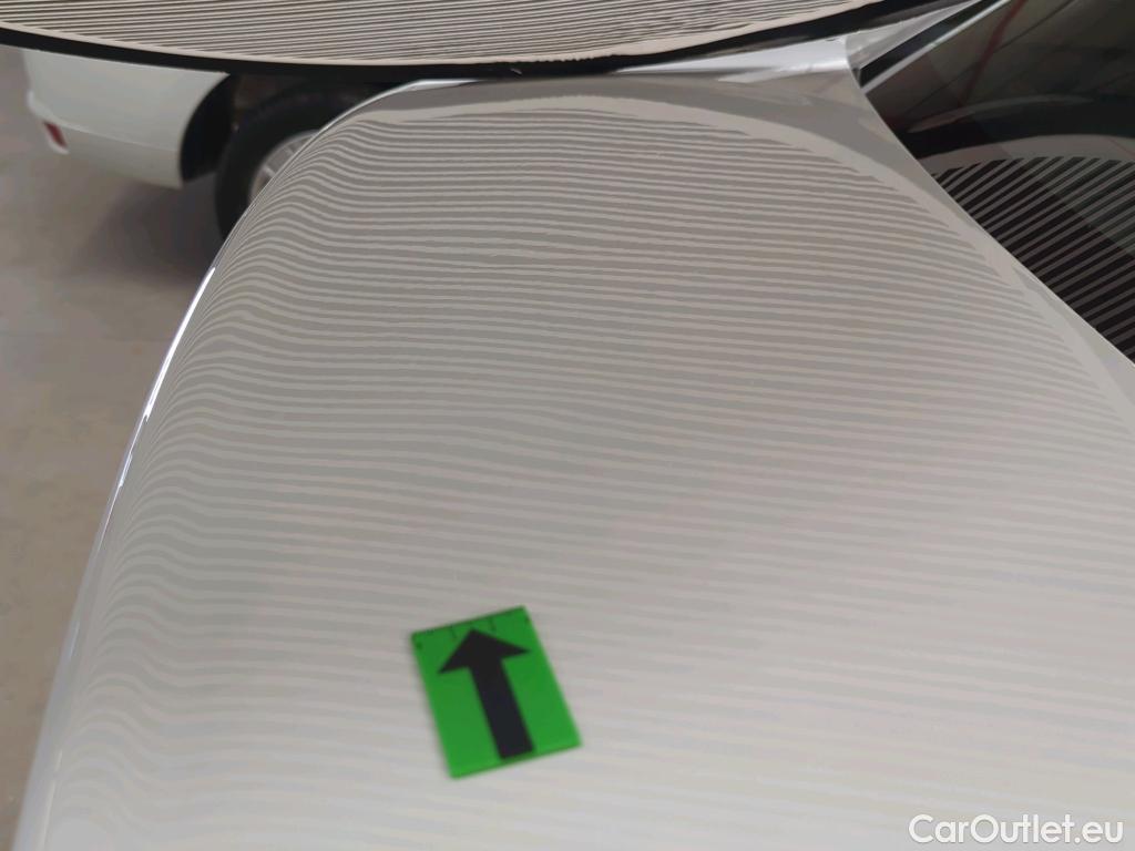  Dacia  Logan 0.9 TCe 90CP Laureate_Groupama #8