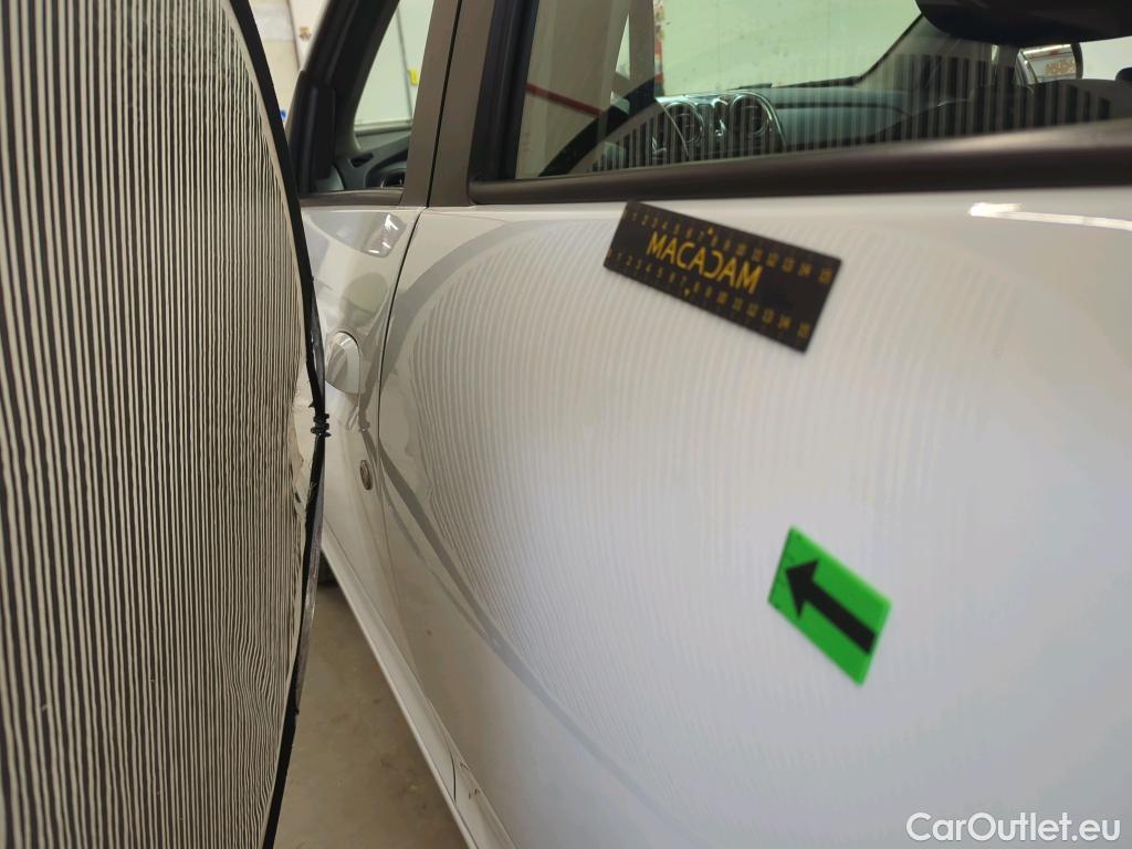  Dacia  Logan 0.9 TCe 90CP Laureate_Groupama #18