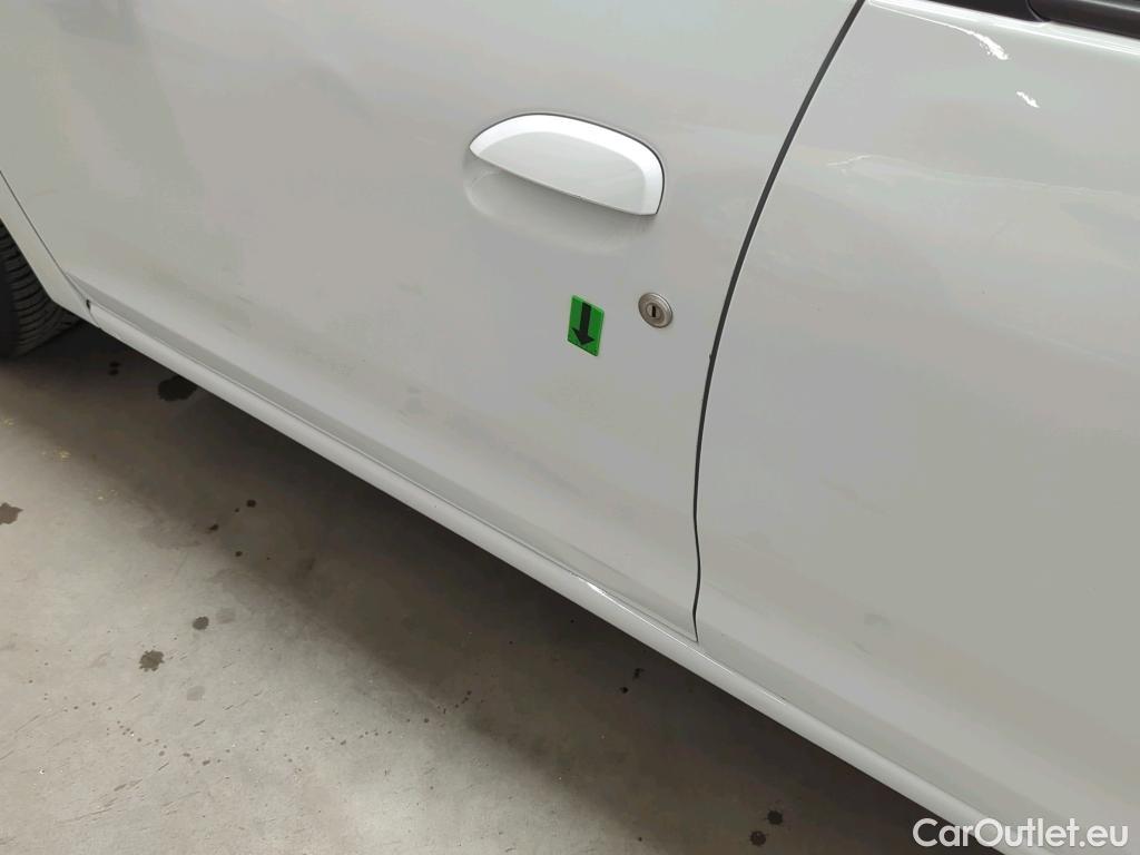  Dacia  Logan 0.9 TCe 90CP Laureate_Groupama #5