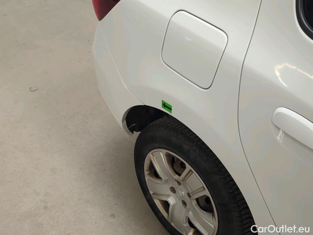  Dacia  Logan 0.9 TCe 90CP Laureate_Groupama #17