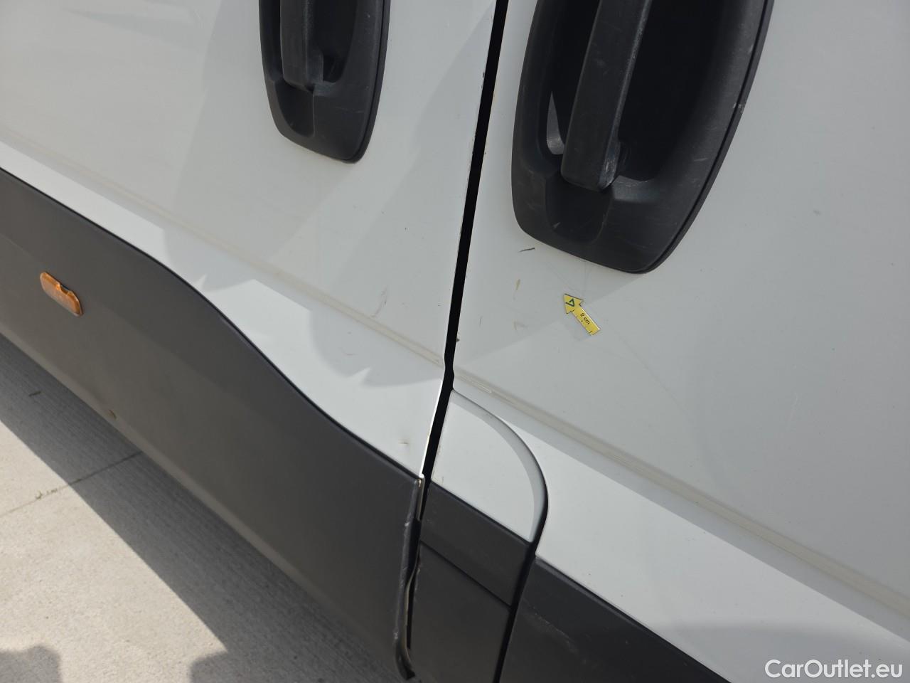  Iveco  Daily 2.3 35C14H 136HP 4x2 18mc #32