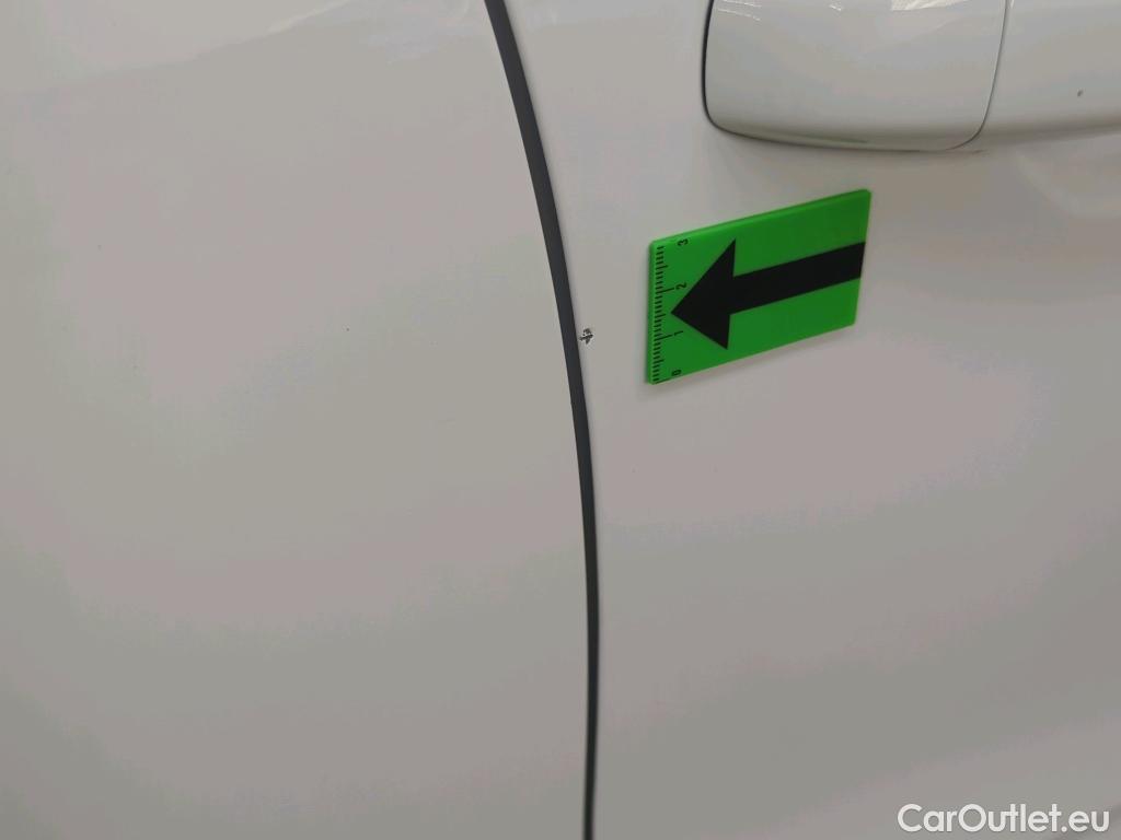  Renault  Clio 1.6 E-Tech 145CP Zen Auto #40