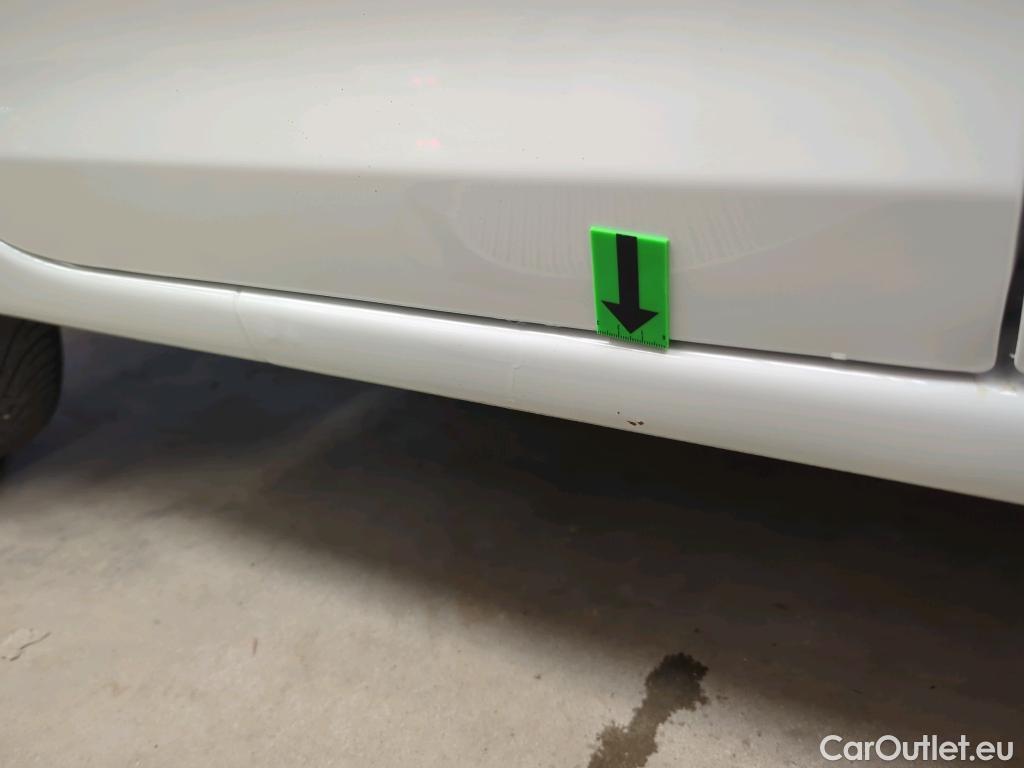  Dacia  Logan 0.9 TCe 90CP Laureate_Groupama #35