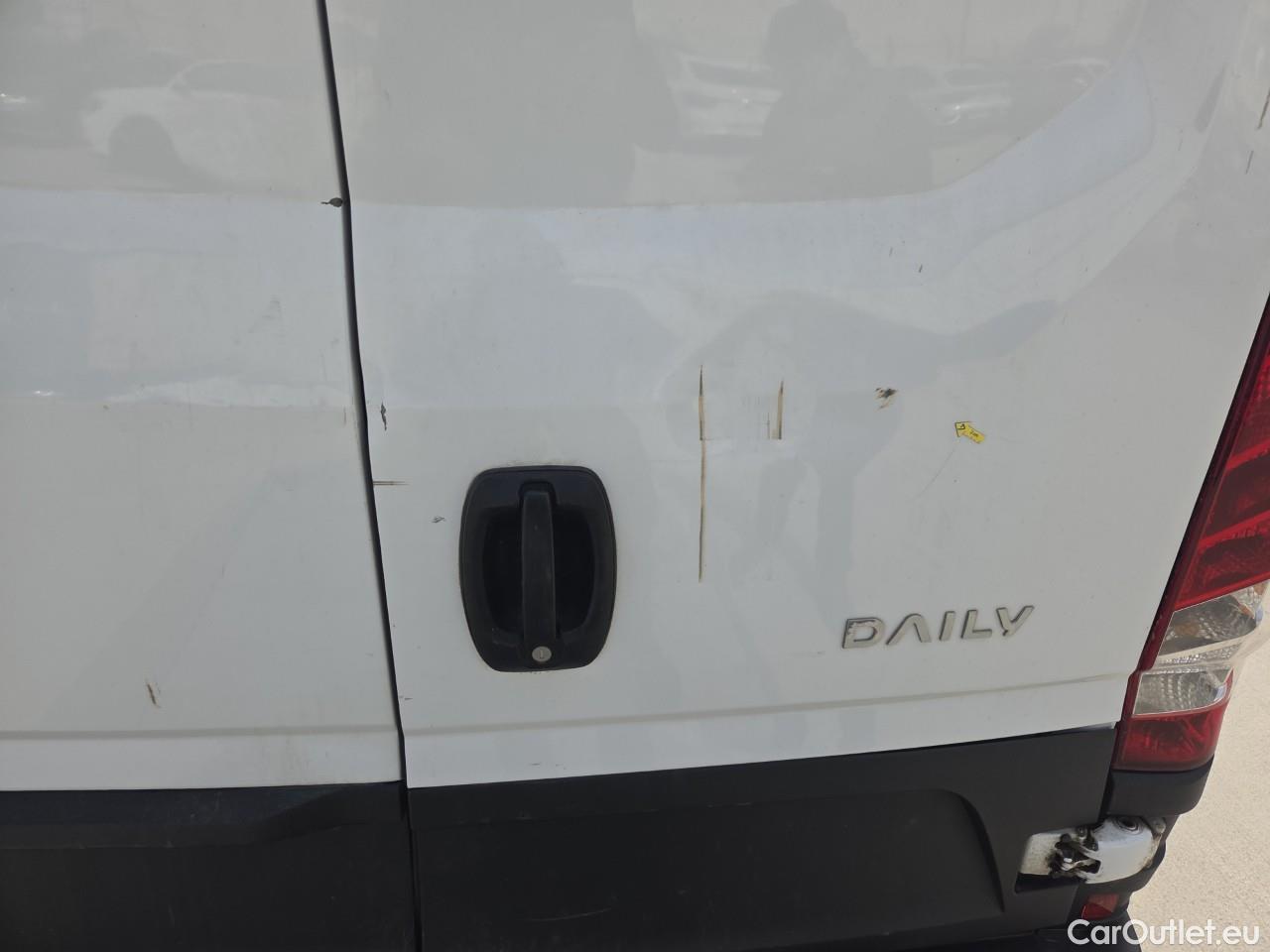  Iveco  Daily 2.3 35C14H 136HP 4x2 18mc #77