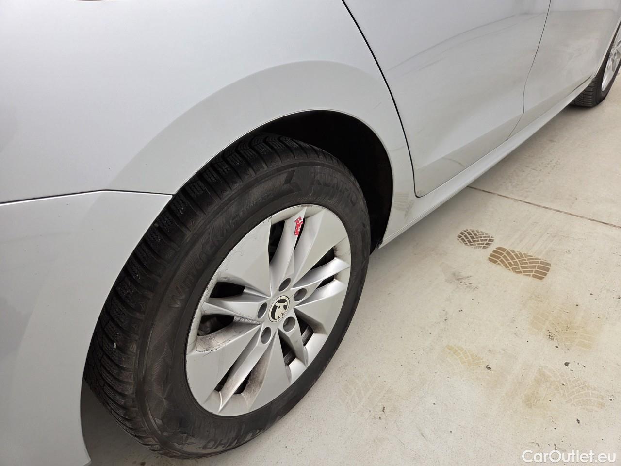  Skoda  Octavia 2.0 TDI 115CP Ambition DSG #42