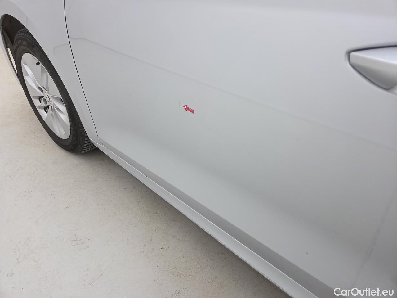  Skoda  Octavia 2.0 TDI 115CP Ambition DSG #4