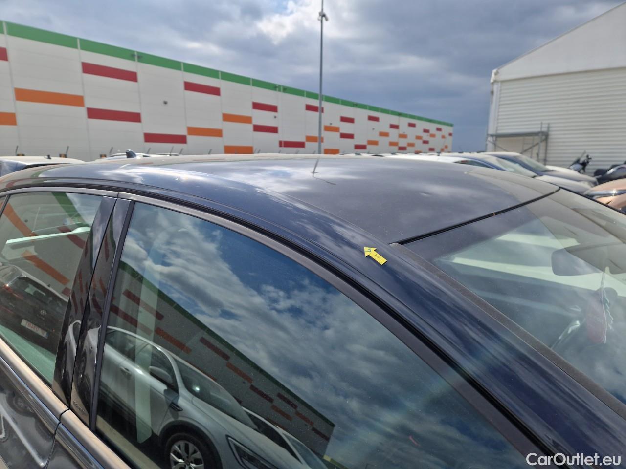  Volkswagen  Golf  Life 1.0 TSI #25