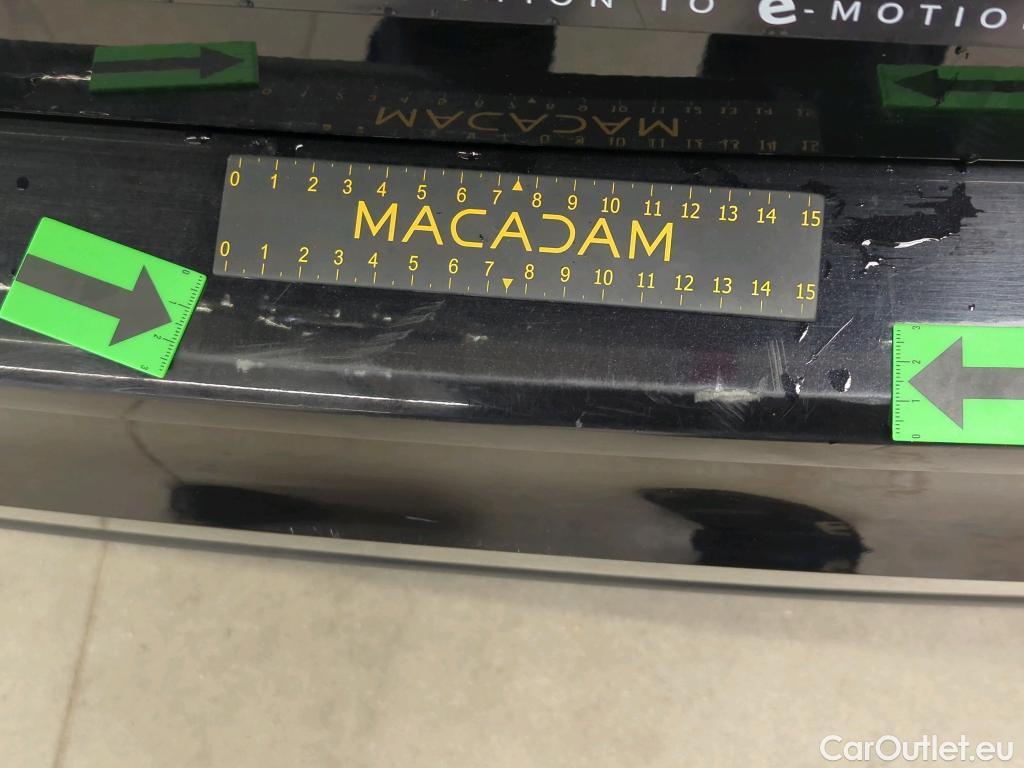  Volkswagen  Golf  Life 2.0 TDI DSG #22