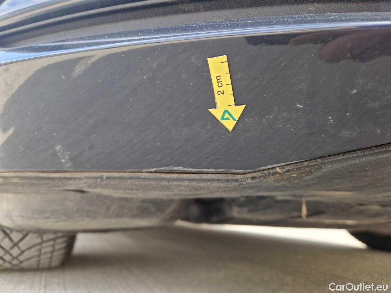  Volkswagen  Golf  Life 1.0 TSI #9