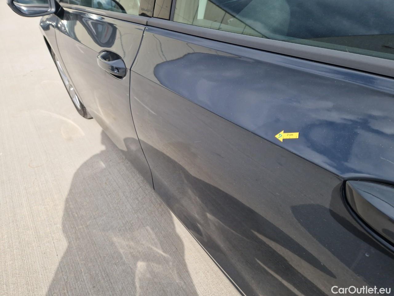  Volkswagen  Golf  Life 1.0 TSI #39