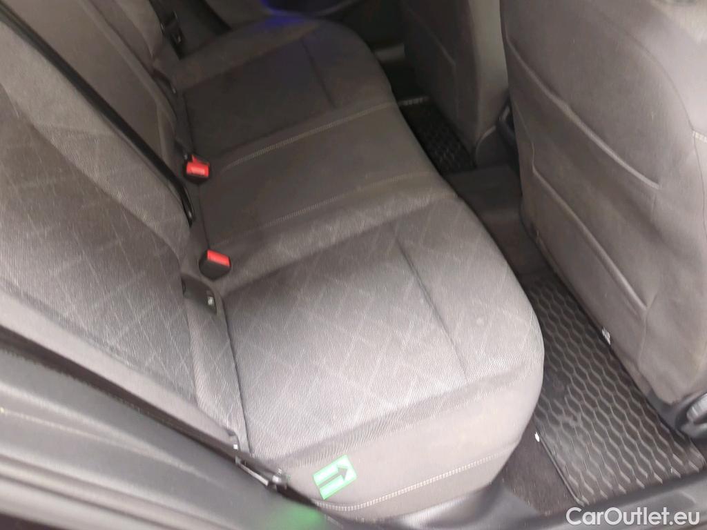  Volkswagen  Golf  Life 2.0 TDI DSG #33