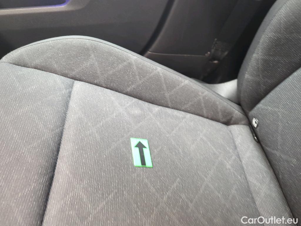  Volkswagen  Golf  Life 2.0 TDI DSG #36