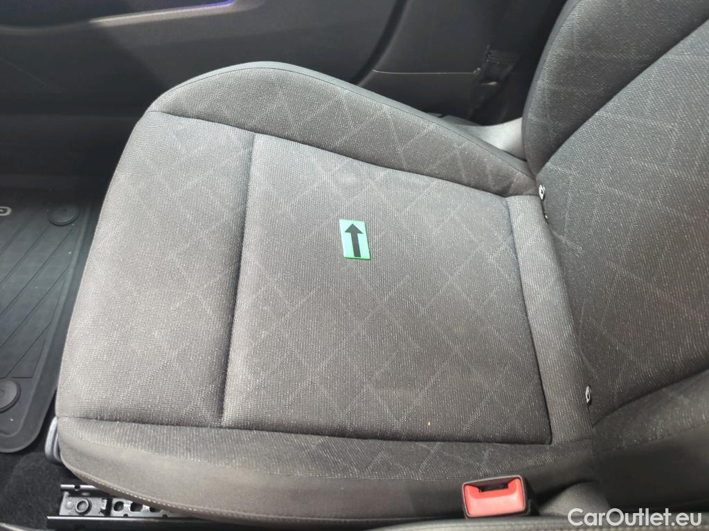  Volkswagen  Golf  Life 2.0 TDI DSG #35