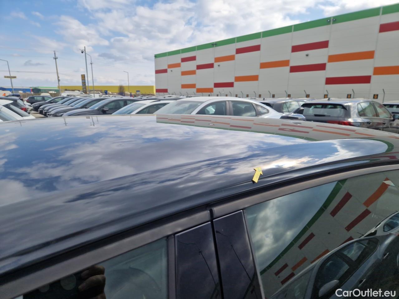  Volkswagen  Golf  Life 1.0 TSI #41