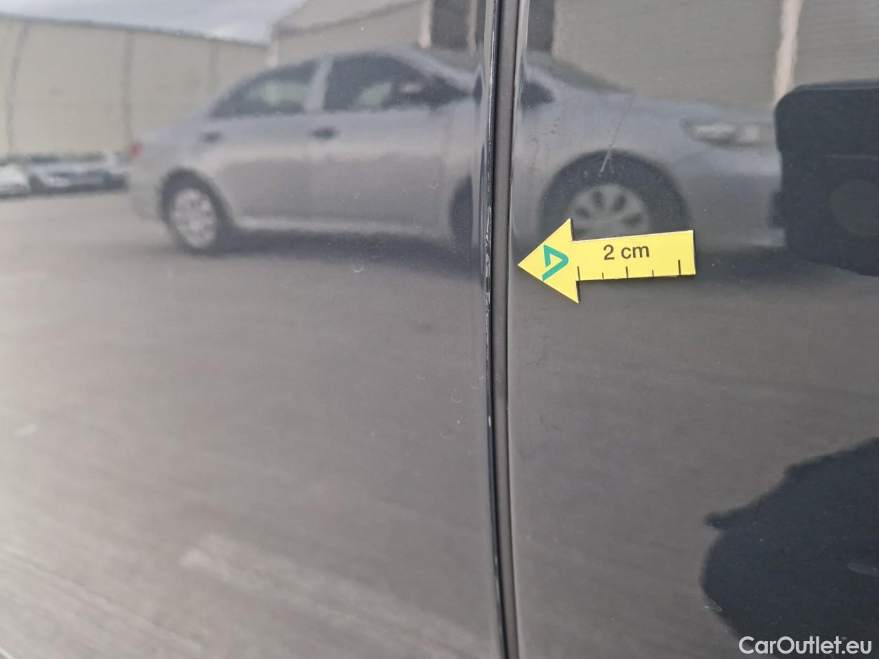  Volkswagen  Golf  Life 1.0 TSI #2