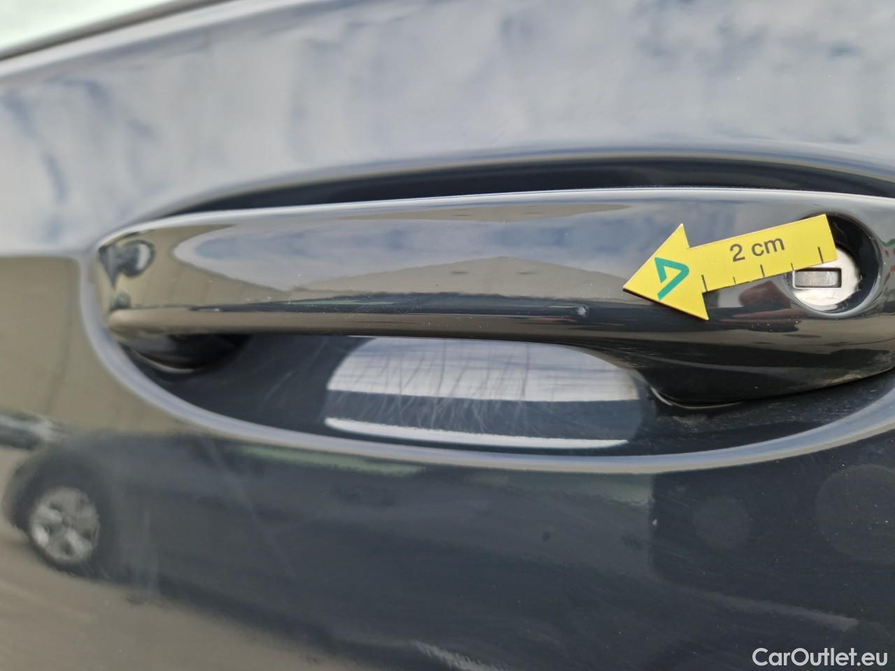  Volkswagen  Golf  Life 1.0 TSI #3