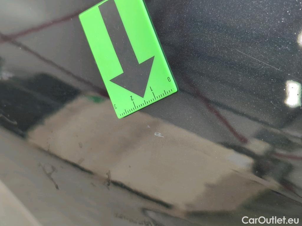  Volkswagen  Golf  Life 2.0 TDI DSG #40