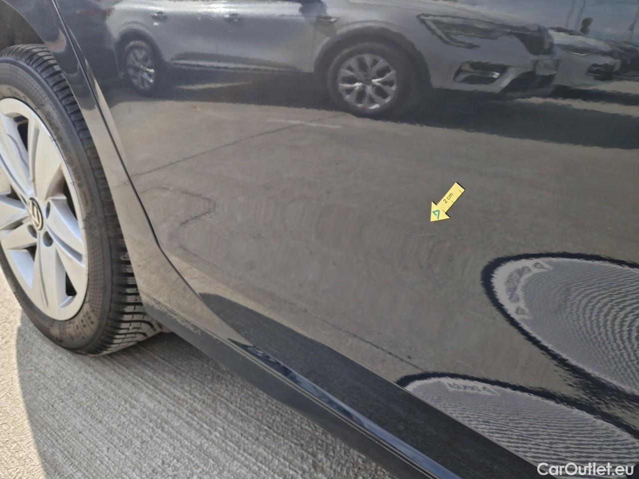  Volkswagen  Golf  Life 1.0 TSI #24