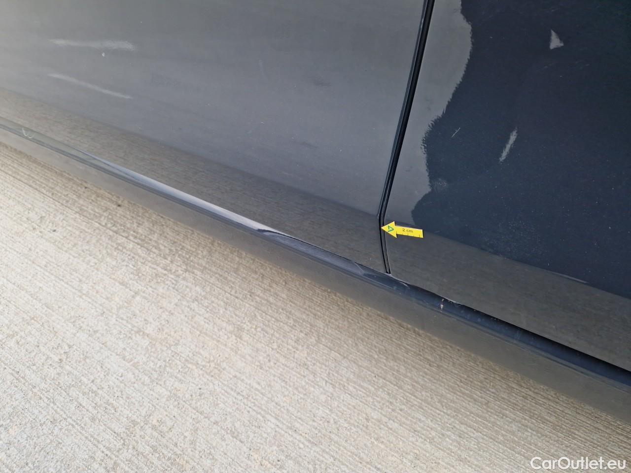  Volkswagen  Golf  Life 1.0 TSI #4