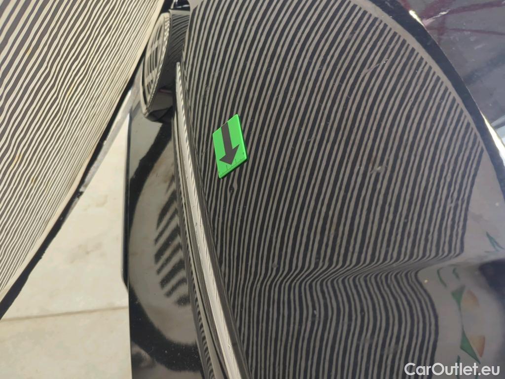  Volkswagen  Golf  Life 2.0 TDI DSG #8