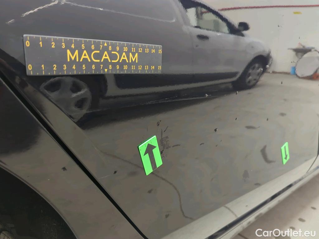  Volkswagen  Golf  Life 2.0 TDI DSG #32