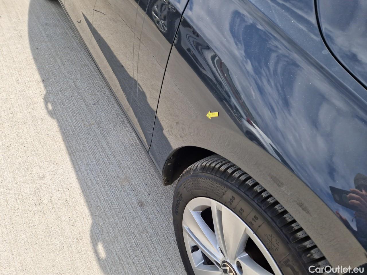  Volkswagen  Golf  Life 1.0 TSI #15