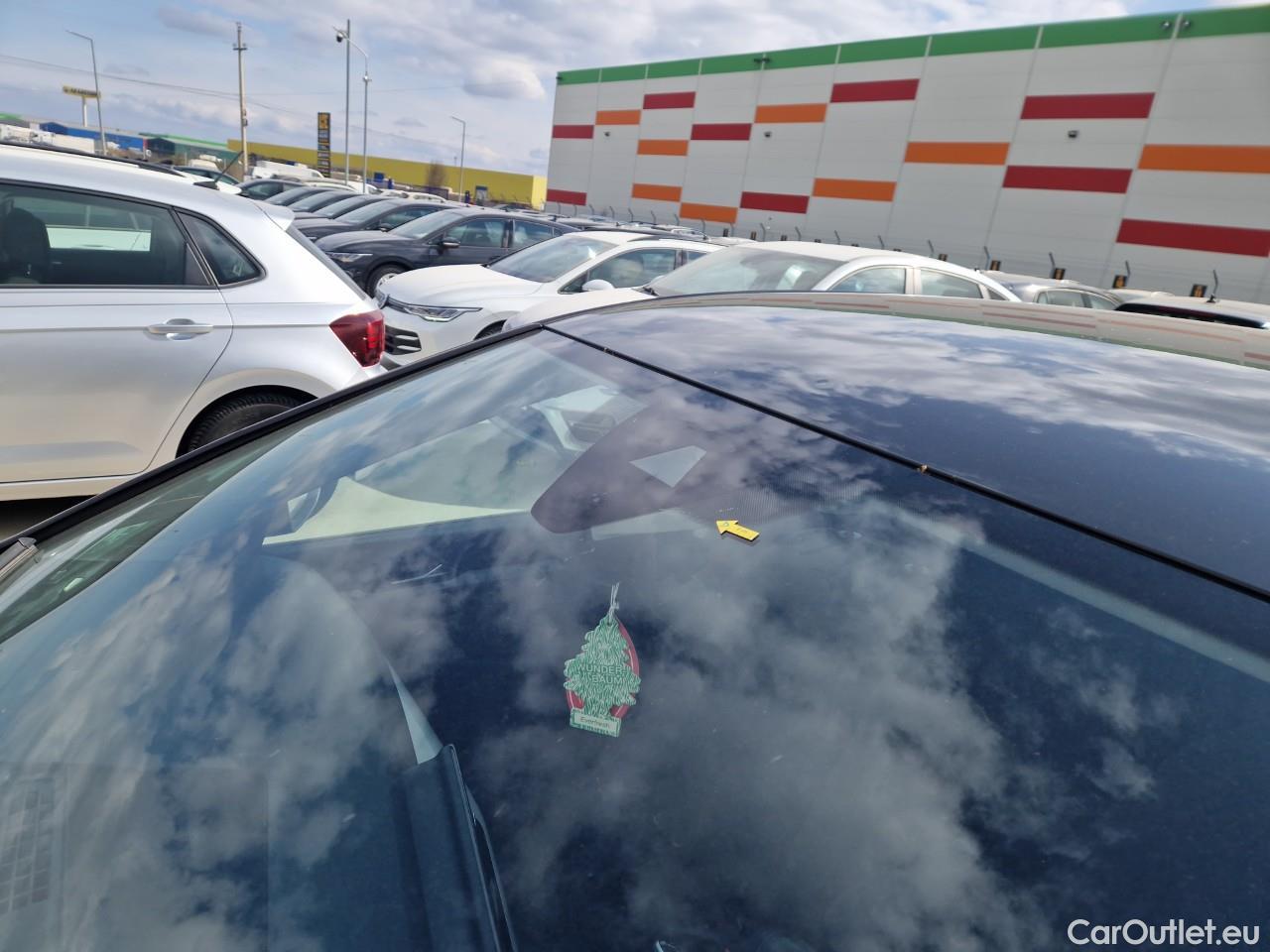  Volkswagen  Golf  Life 1.0 TSI #13