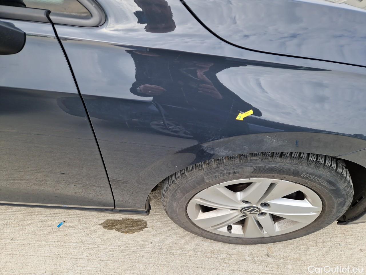  Volkswagen  Golf  Life 1.0 TSI #16