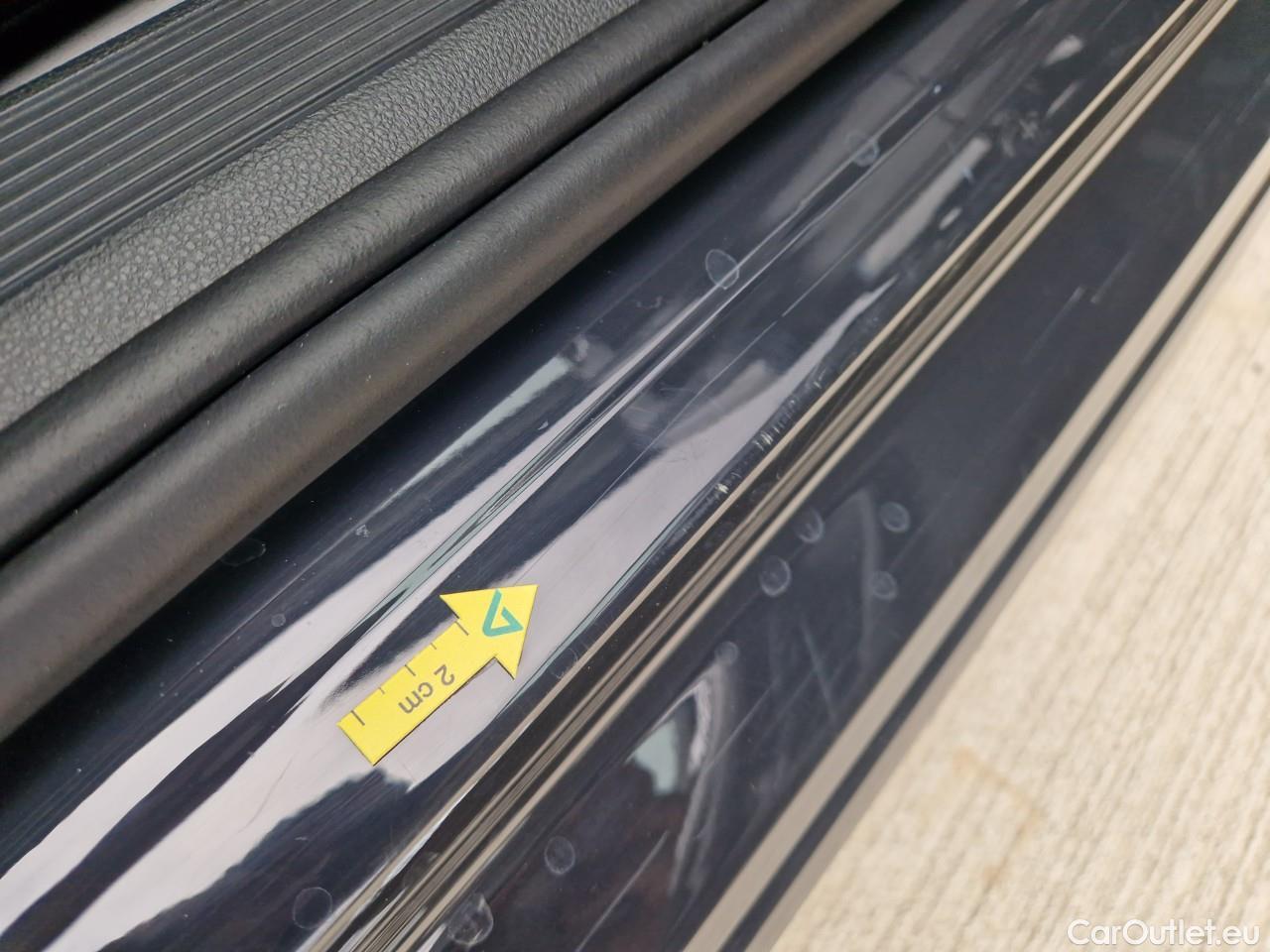  Volkswagen  Golf  Life 1.0 TSI #57