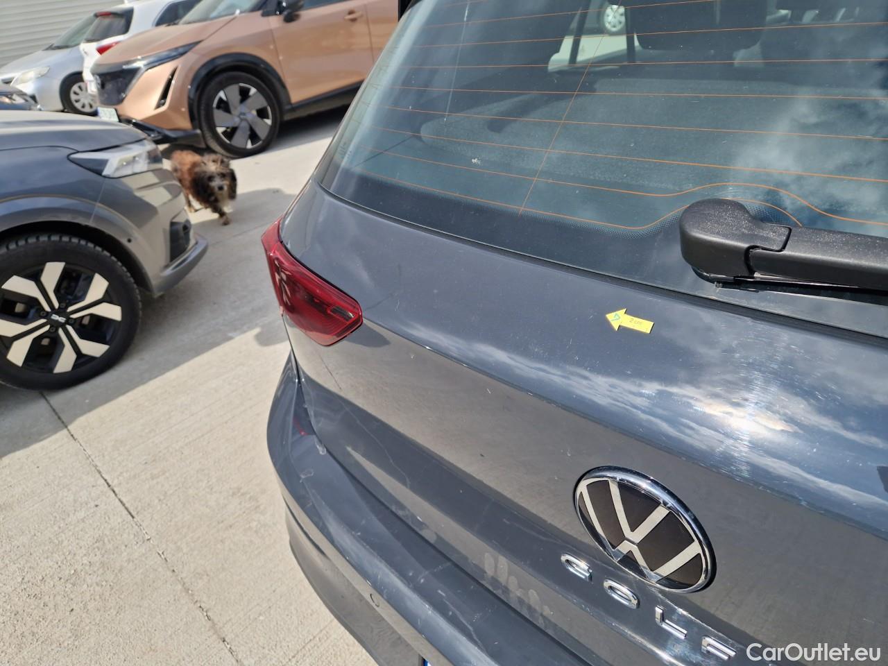  Volkswagen  Golf  Life 1.0 TSI #38