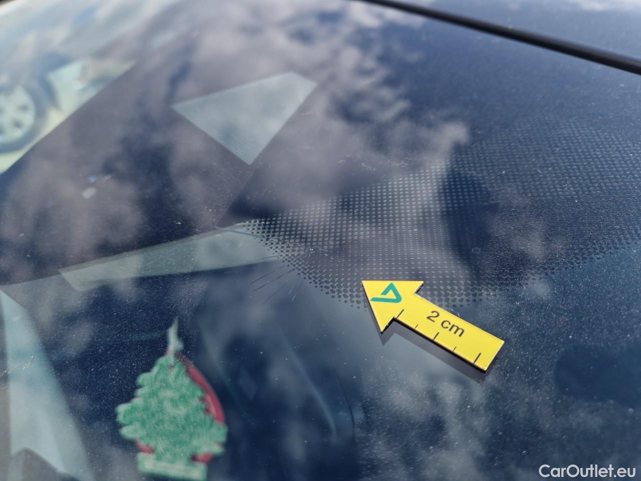  Volkswagen  Golf  Life 1.0 TSI #14