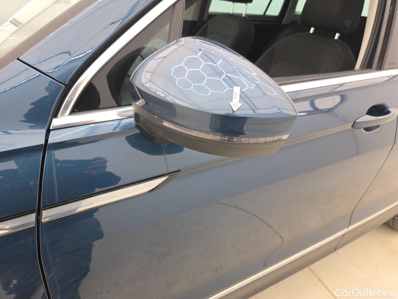  Volkswagen  Tiguan Elegance 2,0 TDI DSG 4Mot #9