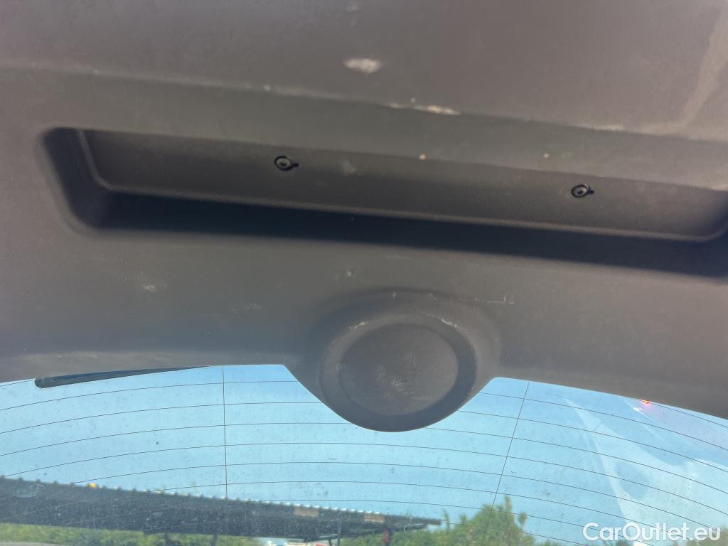  Mini  Cooper MINI MINI / 2014 / 5P / berlina con portón ONE 5 PUERTAS (CX) #32