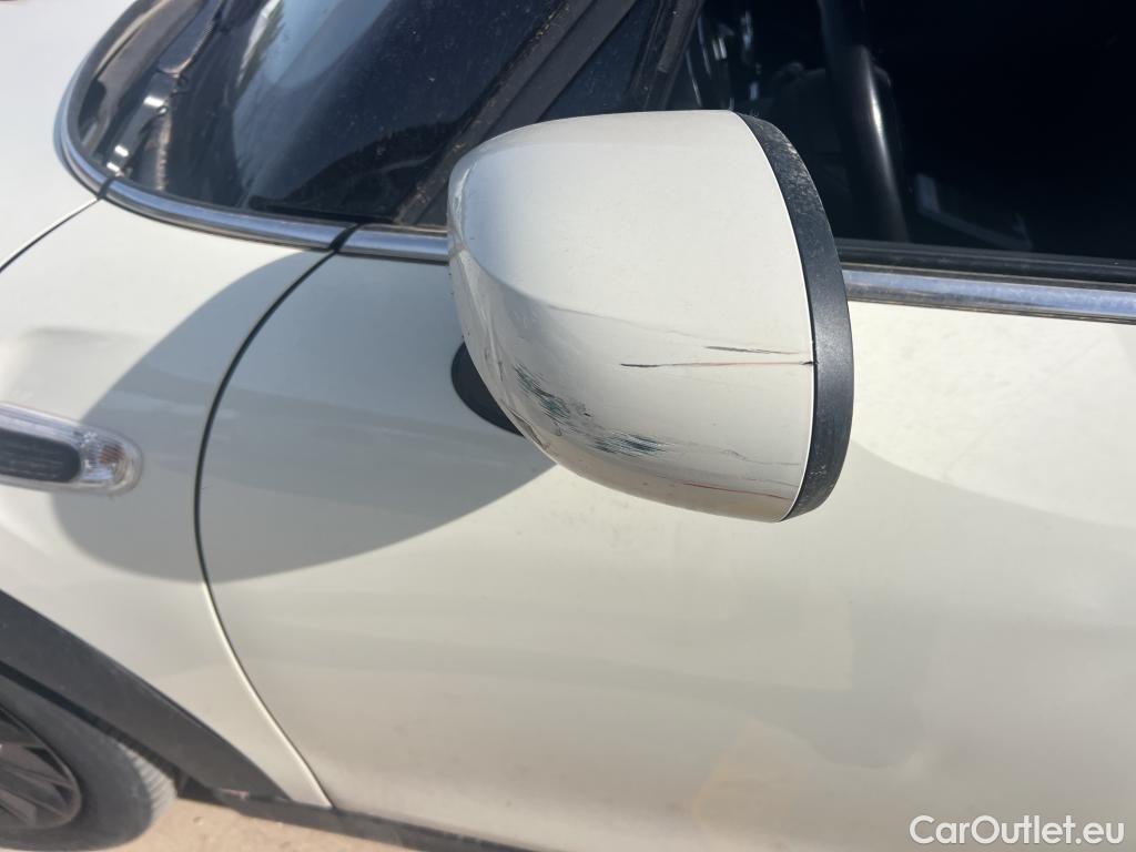  Mini  Cooper MINI MINI / 2014 / 5P / berlina con portón ONE 5 PUERTAS (CX) #38