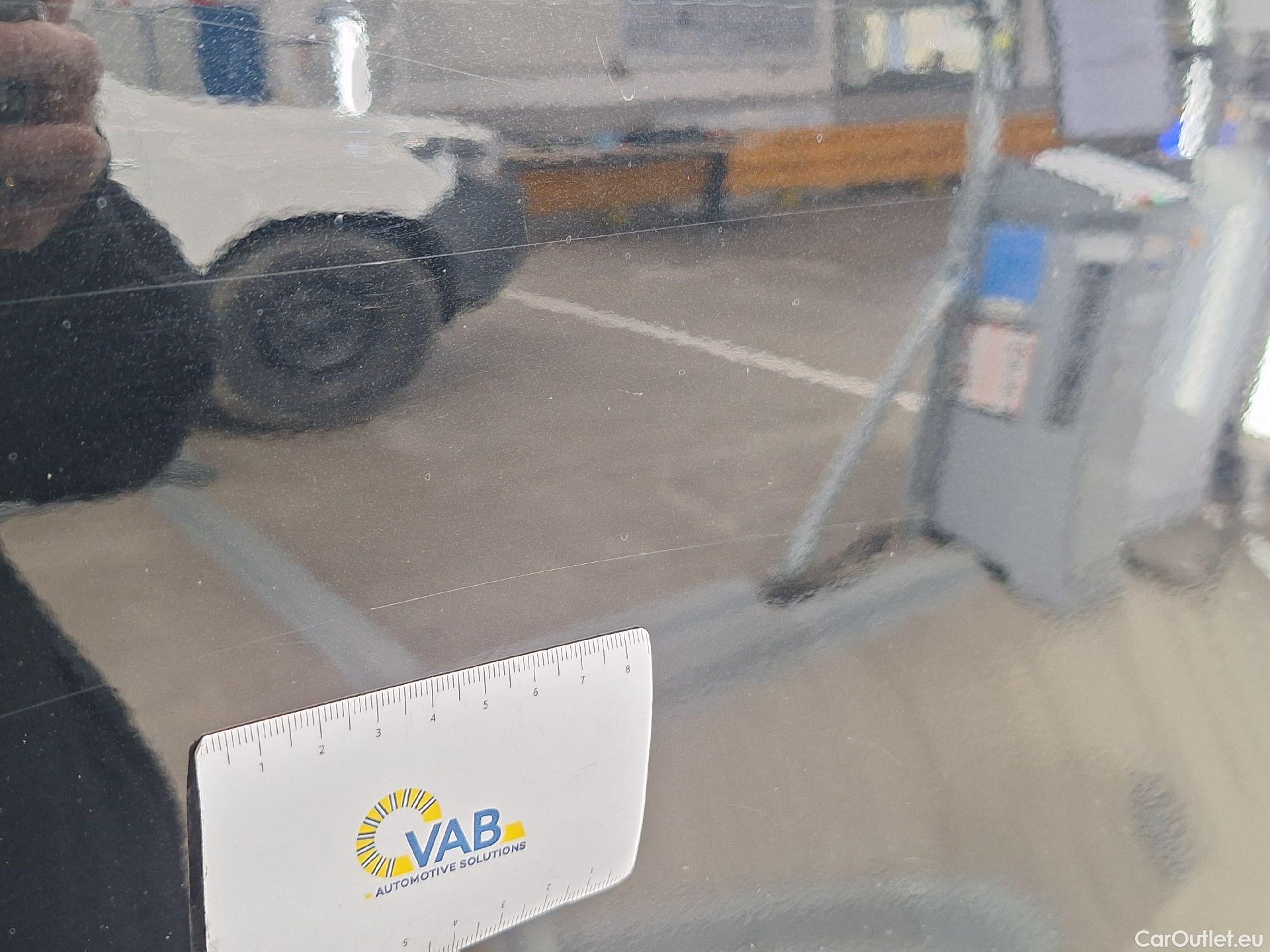  Mercedes  GLA Mercedes,  '20, Mercedes-Benz   180 d Business Solution 5d #34