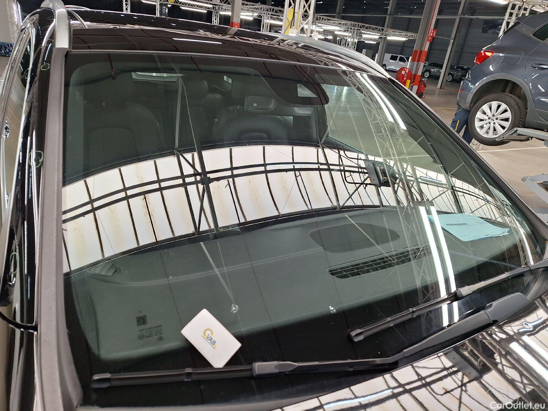  Mercedes  GLA Mercedes,  '20, Mercedes-Benz   180 d Business Solution 5d #43