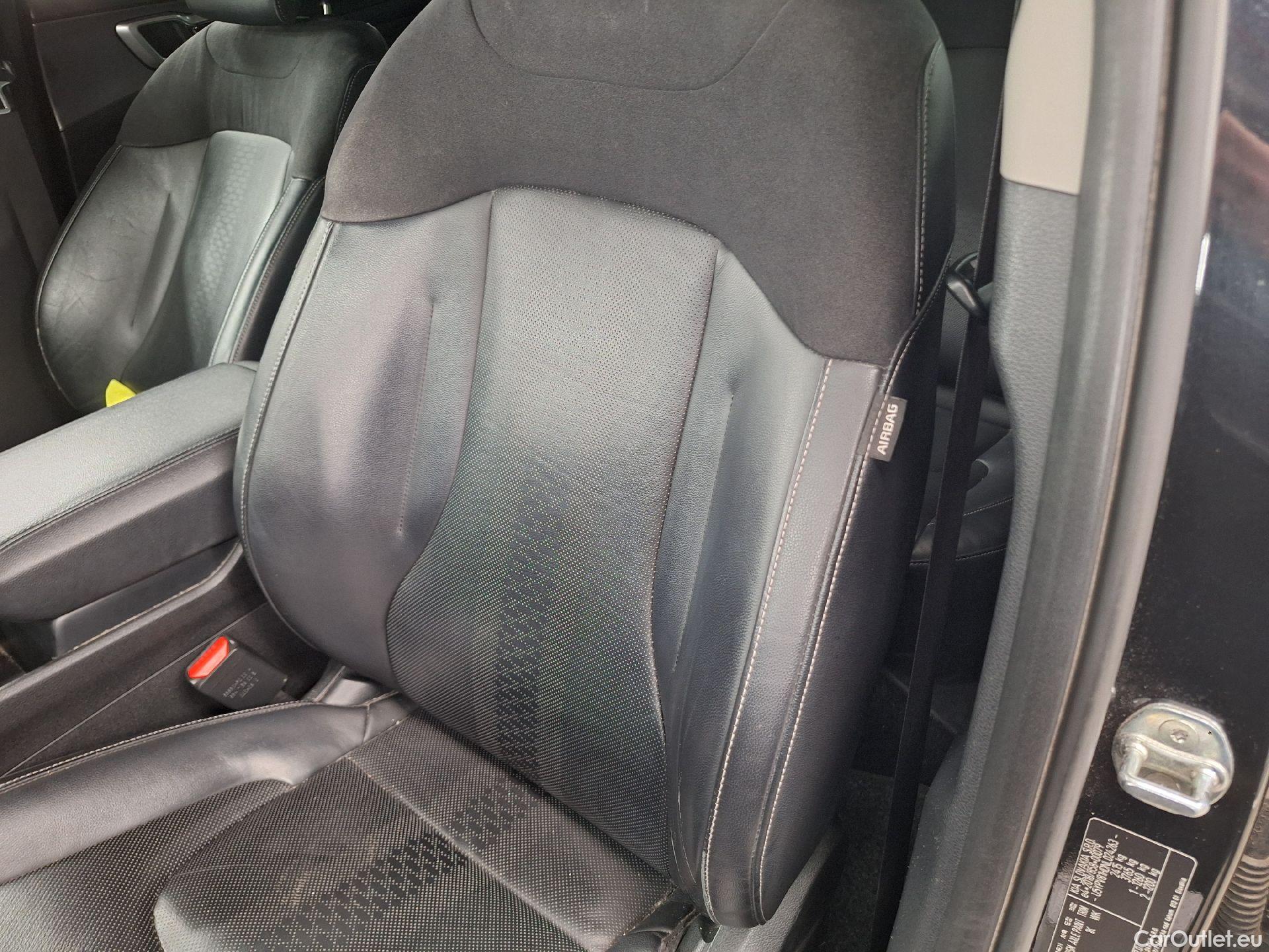  KIA  Sportage Kia,  '21 PHEV, KIA  1.6 T-GDi 6A/T AWD Pace PHEV 5d #9